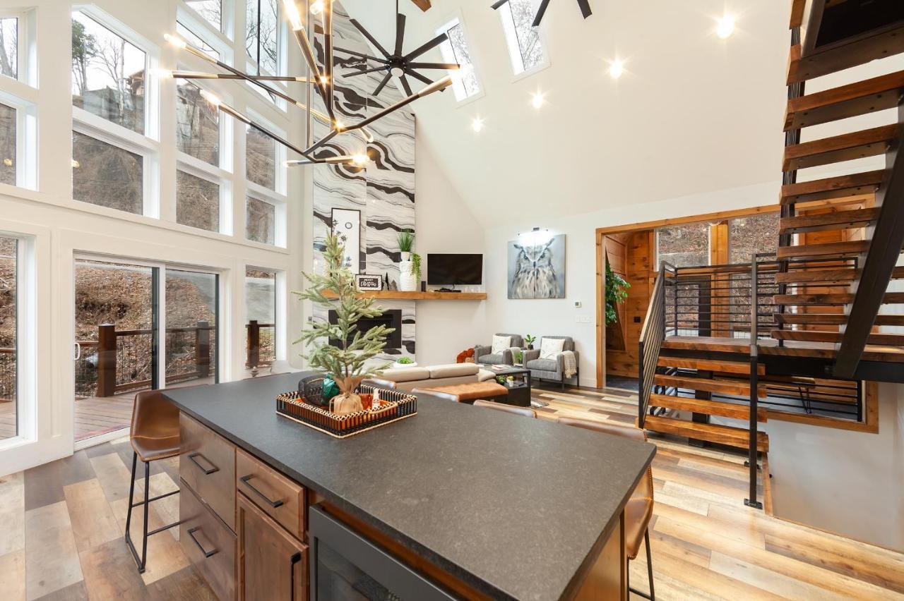Night Owl Cabin Villa Гетлинбург Екстериор снимка